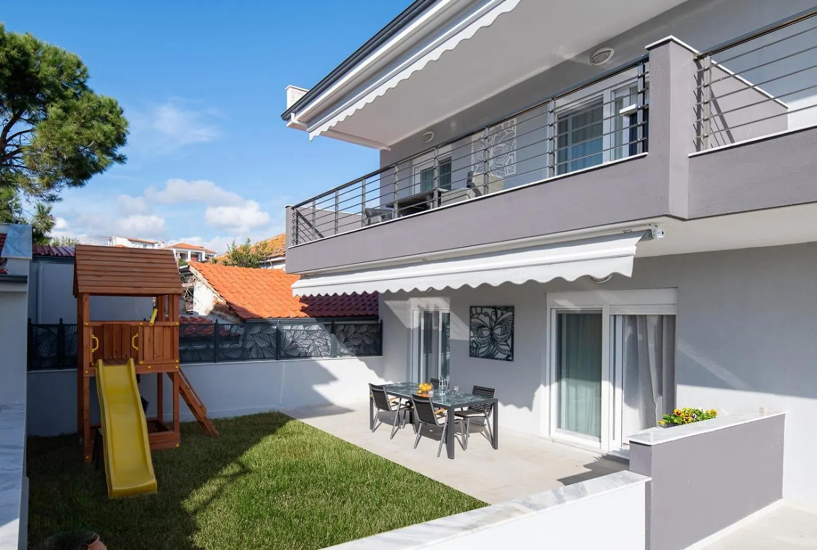 Sunny Point Apartments Nikiti ニキティ