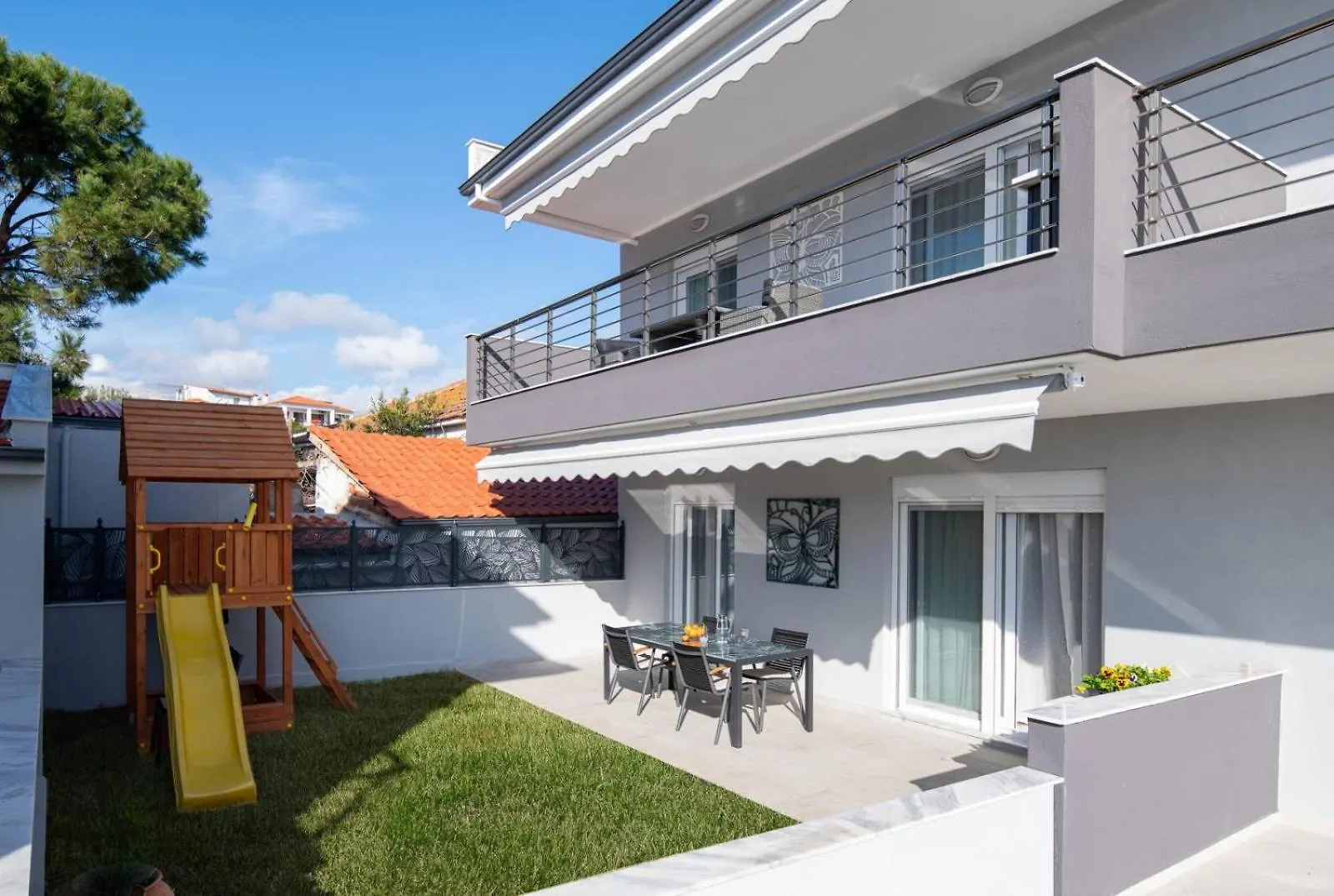 Sunny Point Apartments Nikiti  ニキティ